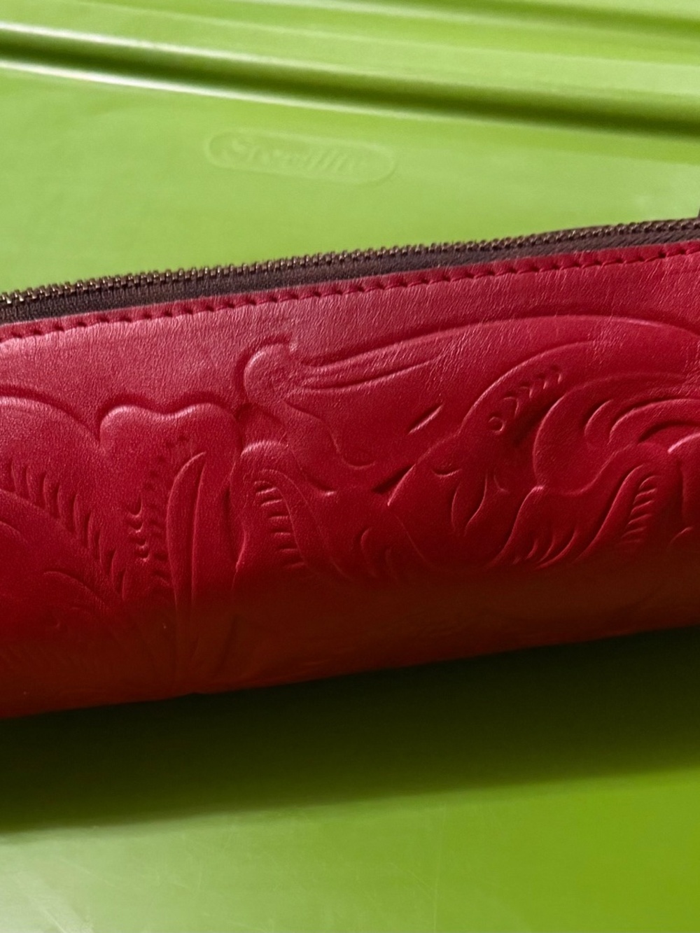Genuine leather, tooled Accessories bag, - Picture 3 of 9